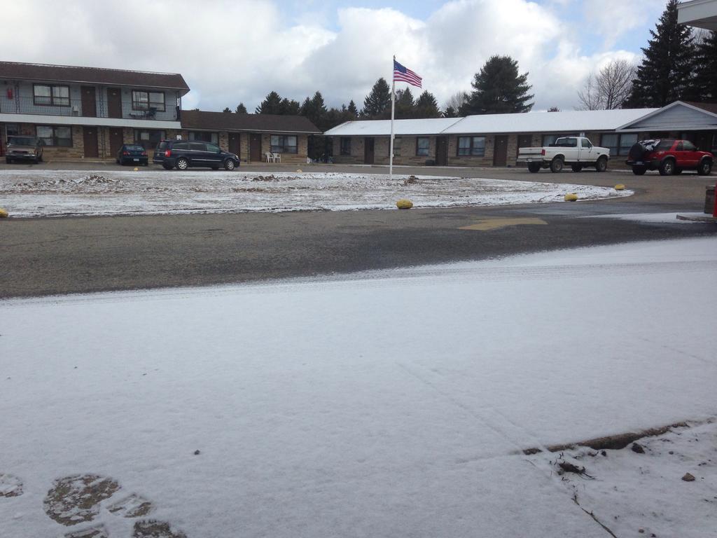 Timberly Motel Gaylord Exterior foto