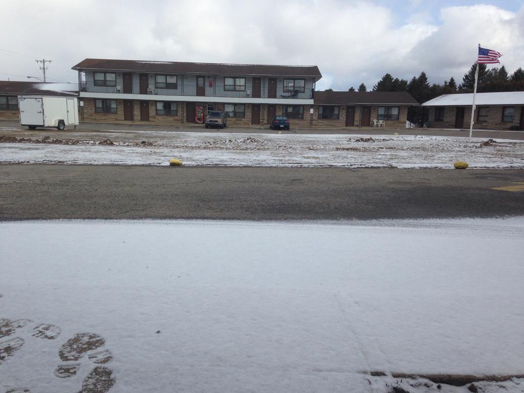 Timberly Motel Gaylord Exterior foto